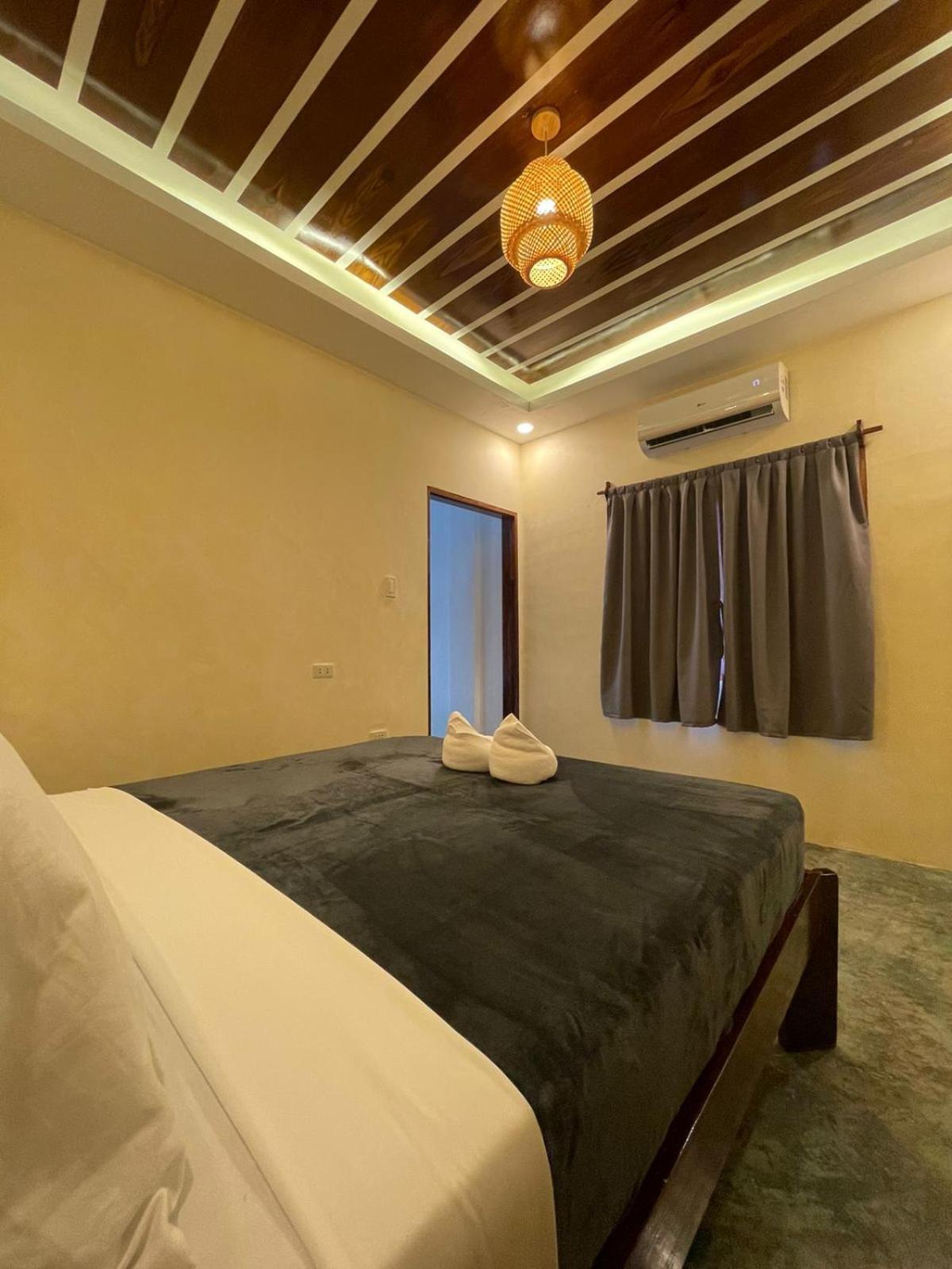 La Visita Hotel General Luna  Luaran gambar