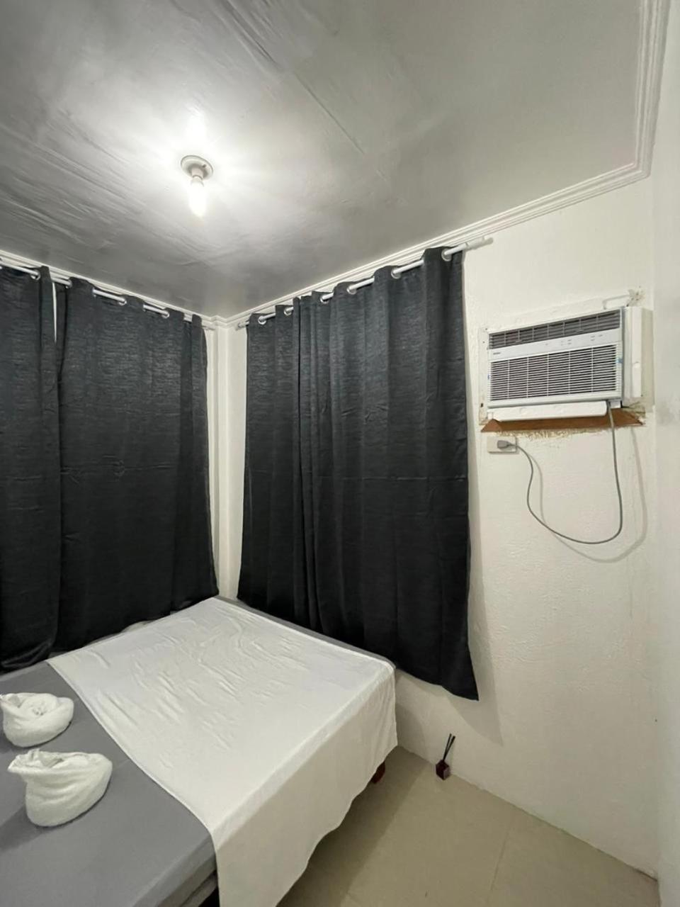 La Visita Hotel General Luna  Bilik gambar