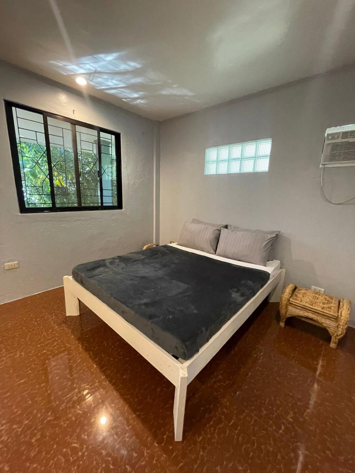 La Visita Hotel General Luna  Bilik gambar
